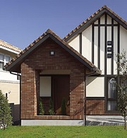 �E�B�U�[�X�z�[���i�V���a�j�̓����E�]���E�]��